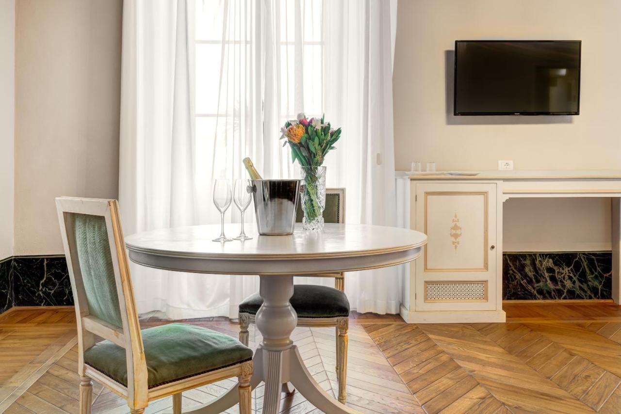 Palazzo D'Oltrarno - Residenza D'Epoca Bed & Breakfast Firenze Eksteriør bilde